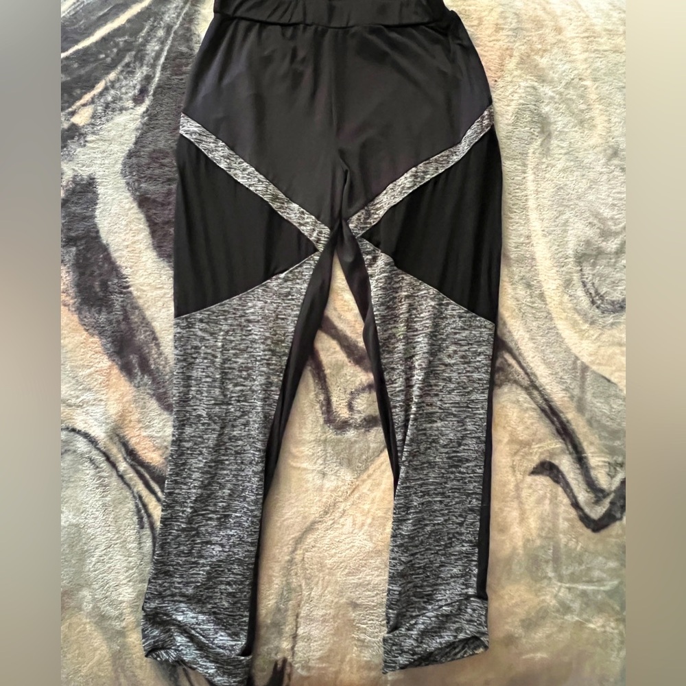 Cropped workout leggings